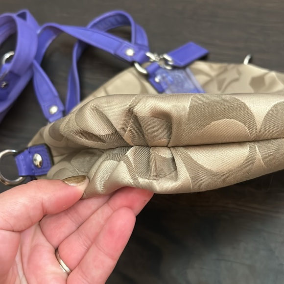 Coach Poppy Daisy Signature Foldover Crossbody Bag - Picture 3 of 15